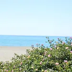 Lejlighed Nuevo, Disfruta Del Silencio, Familias Con Ninos, Aire Acondicionado, 2 Banos, Wifi, Terraza, Playa, Toallas Y Sombrillas
