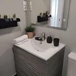 Nuevo, Disfruta Del Silencio, Familias Con Ninos, Aire Acondicionado, 2 Banos, Wifi, Terraza, Playa, Toallas Y Sombrillas *