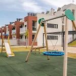 Nuevo, Disfruta Del Silencio, Familias Con Ninos, Aire Acondicionado, 2 Banos, Wifi, Terraza, Playa, Toallas Y Sombrillas *